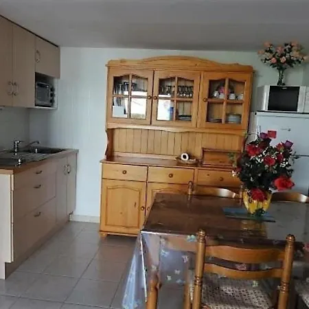 Maisonnette Avec Piscine Privée Et Parking à - Fr-1-476-17 * La Faute-sur-Mer