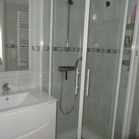 Casa vacanze Maisonnette Avec Piscine Privée Et Parking à - Fr-1-476-17
